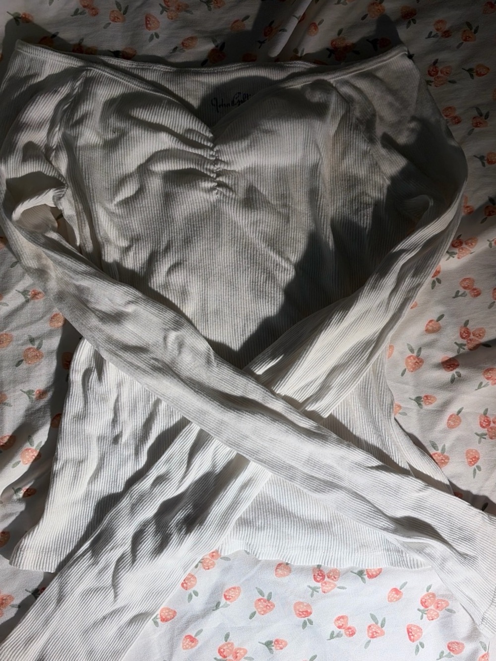 Brandy Melville off-shoulder top